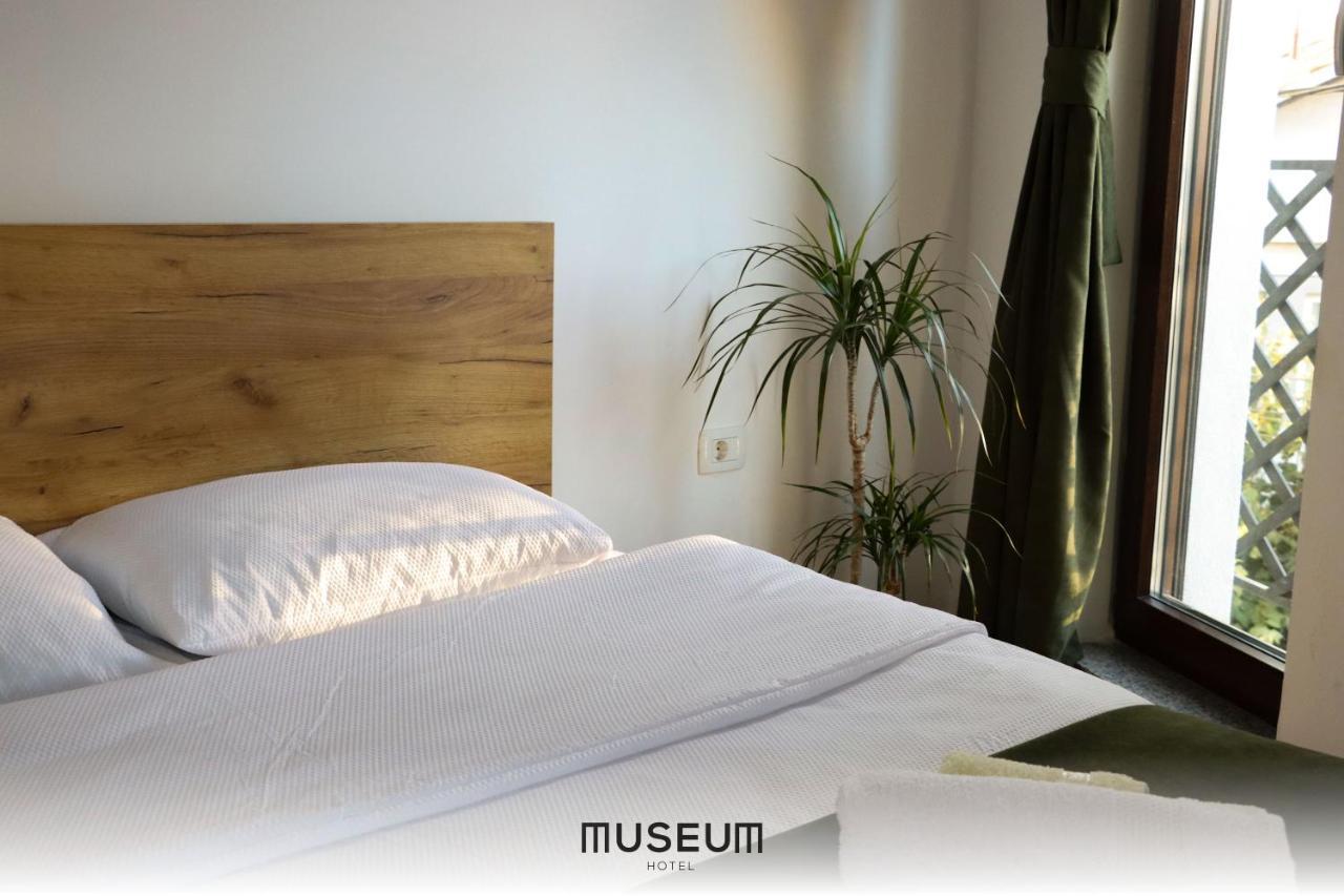 Museum Hotel プリシュティナ エクステリア 写真