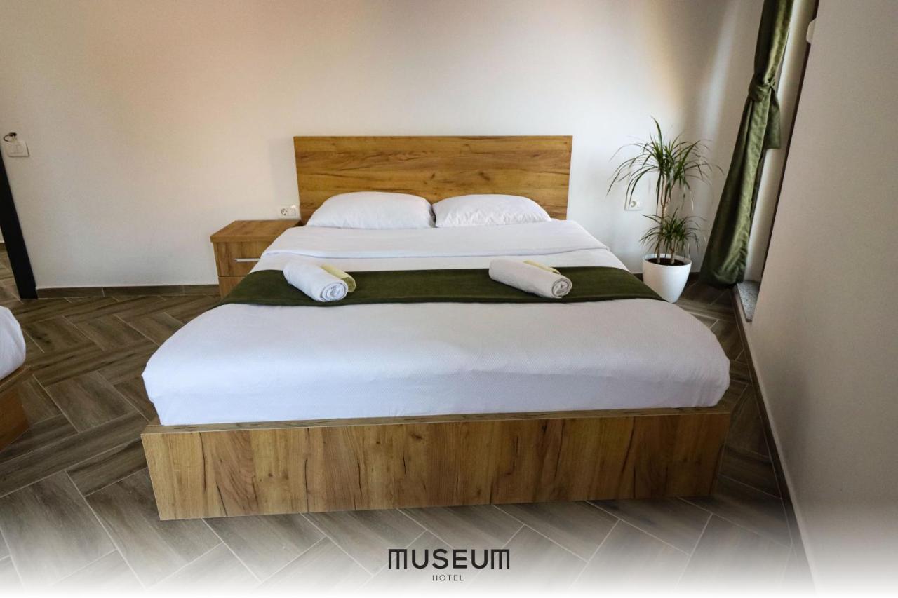 Museum Hotel プリシュティナ エクステリア 写真